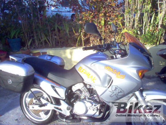 2001 Honda Varadero 125 photo
